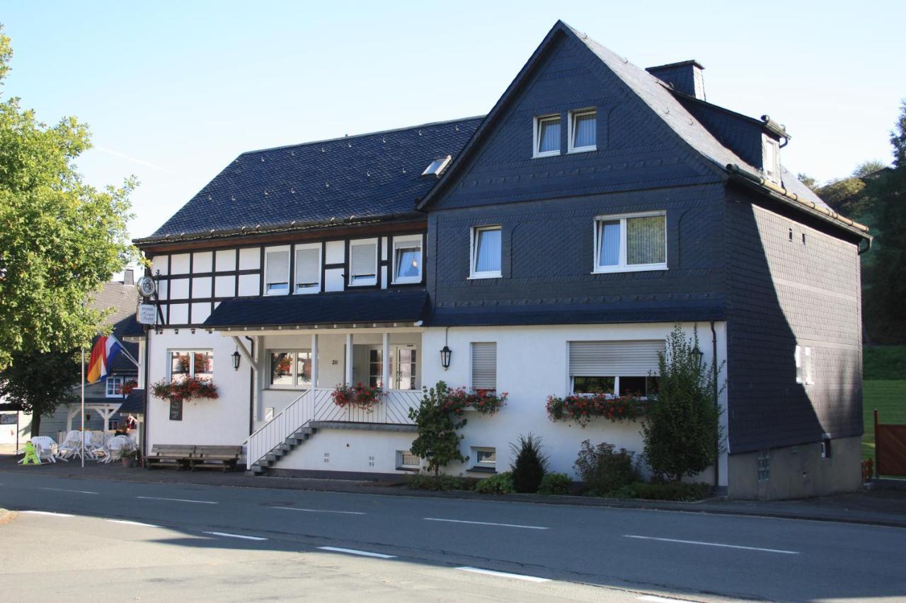 Gasthof-Pension Hunaustuben Schmallenberg Exterior photo