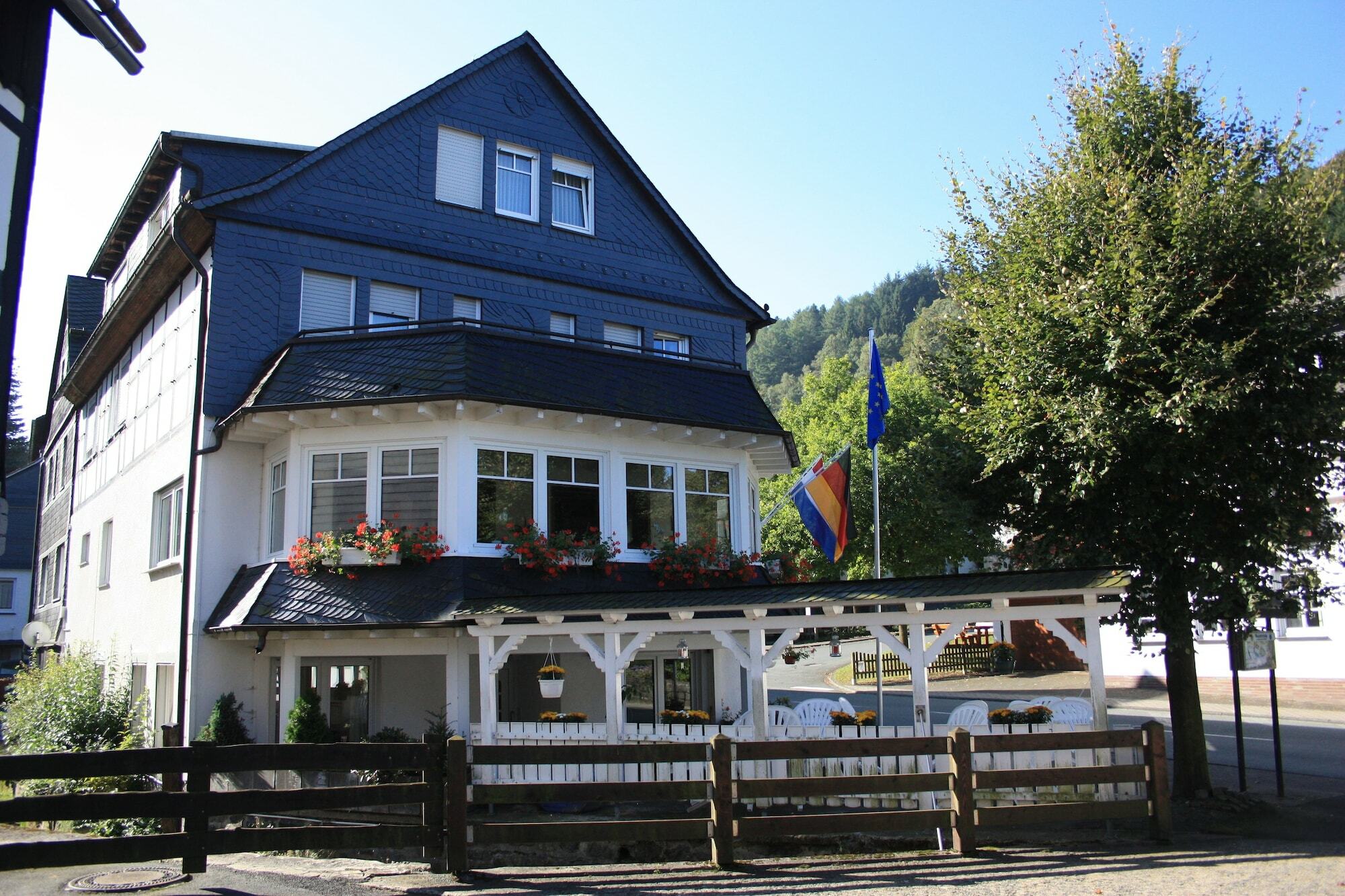 Gasthof-Pension Hunaustuben Schmallenberg Exterior photo